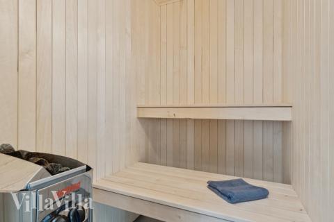 Nyt varmen i badstuen i luksushus nr. 811 til 16 personer