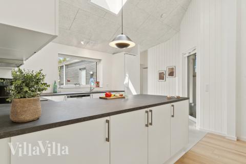 Kjøkkenet i luksushus nr. 811 er fullt utstyrt så dere lett kan lage mat til 16 personer.