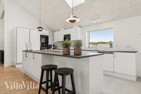 Kjøkkenet i luksushus nr. 815 er godt innrettet.