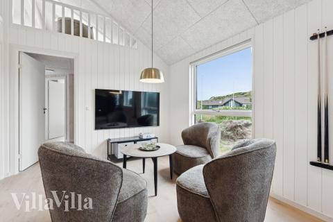 Konkurrer i feriehusets aktivitetsrom når dere besøker luksushus nr. 672 i Vestjylland.