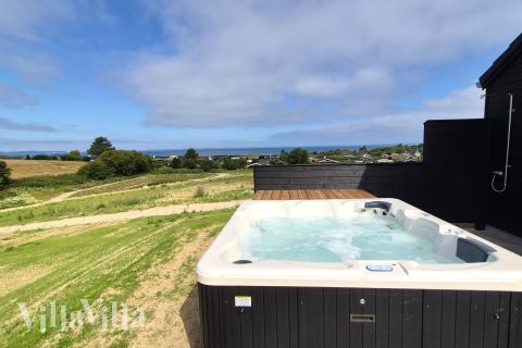 Nyt varmen i boblebadet i luksushus nr. 668 i Fyn og øyer