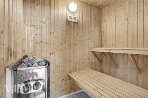 Nyt varmen i badstuen i luksushus nr. 281 til 18 personer