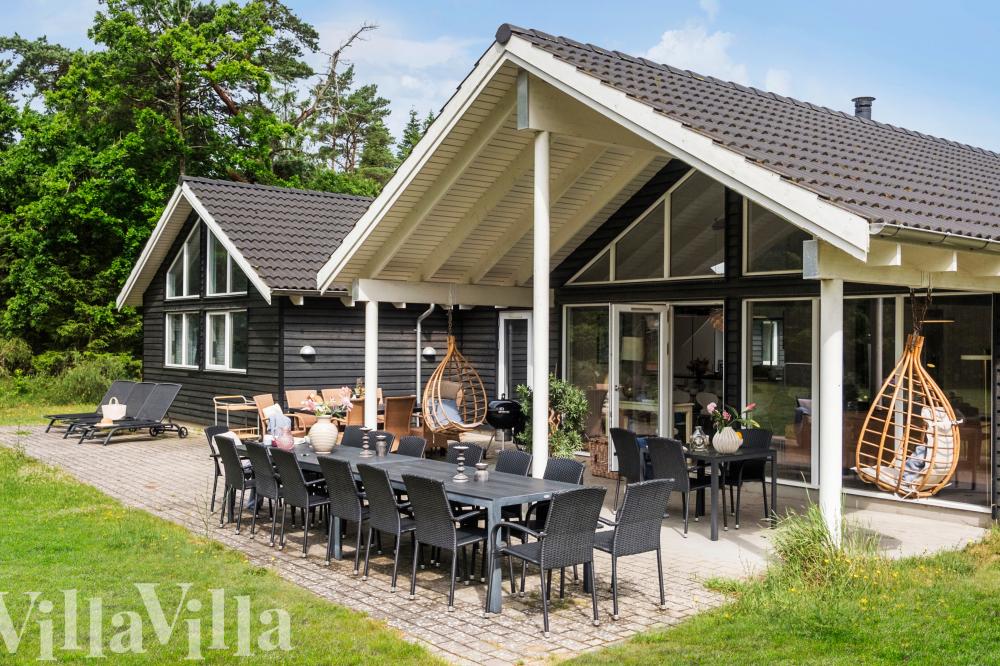 Dette lekre huset med svømmebasseng, nr. 367, med plass til 18 personer, ligger i Nordsjælland