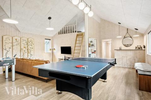 I tillegg til alle aktivitetsmulighetene i husets bassengavdeling, kan du også spille biljard, bordtennis og dart i luksushus nr. 367