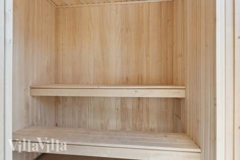 Nyt varmen i badstuen i luksushus nr. 616 til 16 personer