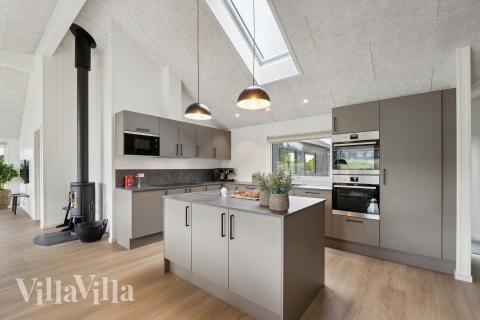 Kjøkkenet i luksushus nr. 907 er fullt utstyrt så dere lett kan lage mat til 18 personer.