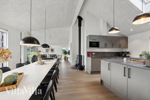 Kjøkkenet i luksushus nr. 907 er godt innrettet.