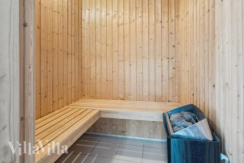 Nyt varmen i badstuen i luksushus nr. 387 til 24 personer