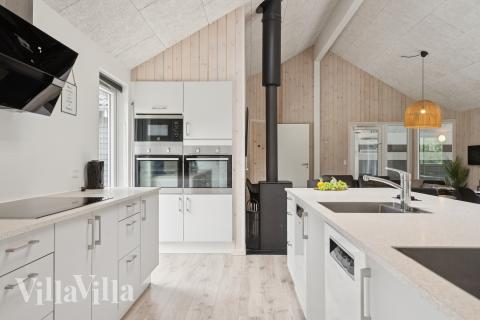 Kjøkkenet i luksushus nr. 387 er godt innrettet.