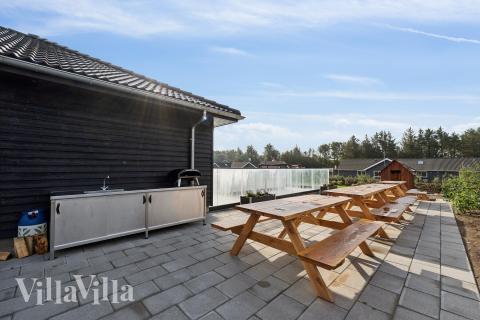 Luksushus nr. 686 har en deilig terrasse med gode hagemøbler til 36 personer.