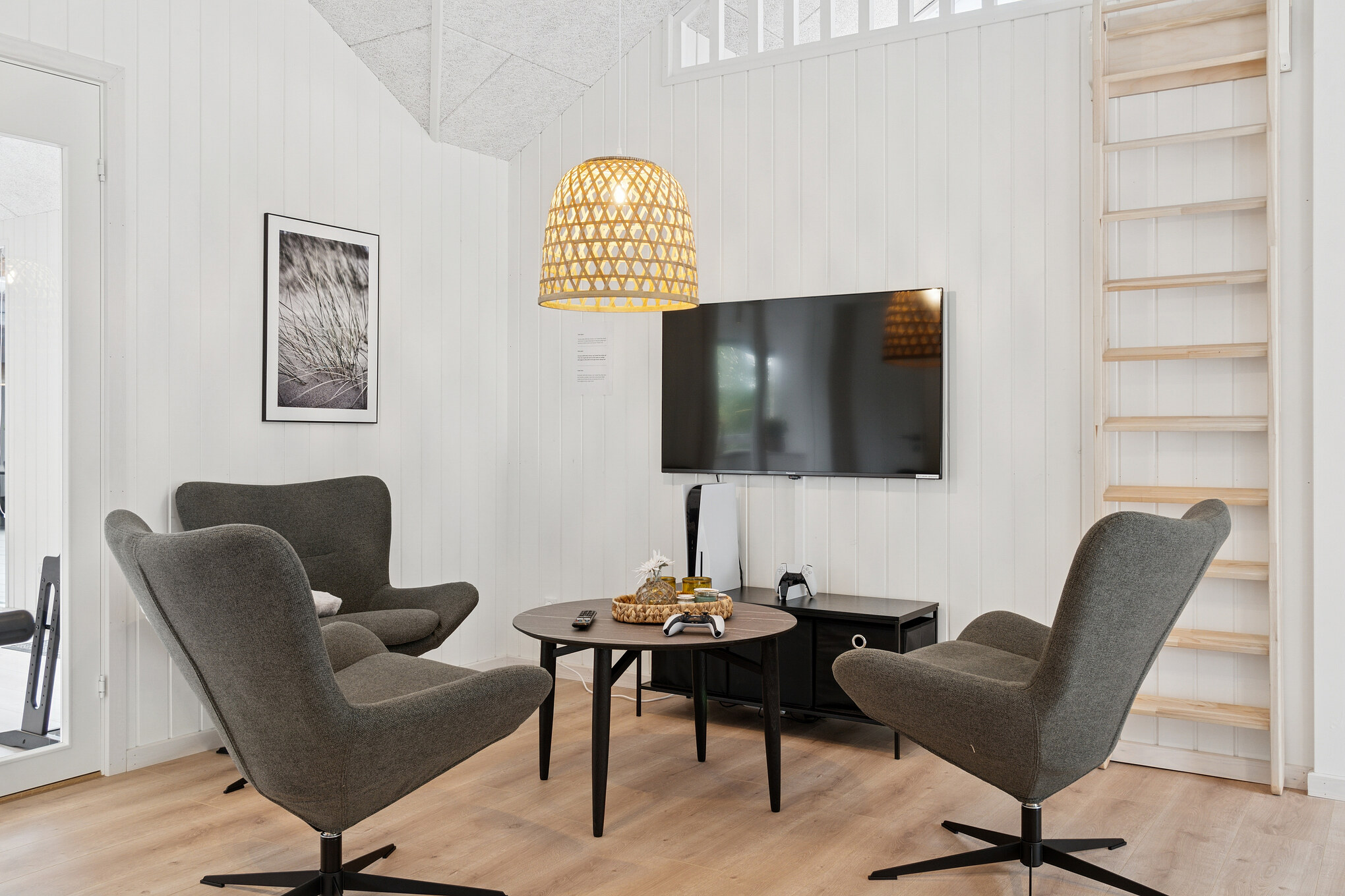 Luksushus nr. 697 til 20 personer tilbyr et stort aktivitetsrom med bl.a. biljard og dart