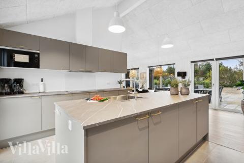 Kjøkkenet i luksushus nr. 911 er godt innrettet.