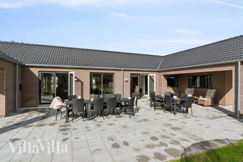 Stor terrasse i luksushus nr. 699 i Nordjylland.