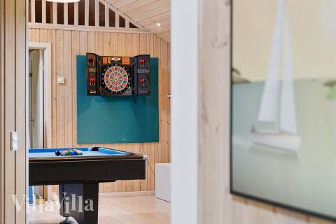 Aktivitetsrom i luksushus nr. 222 med 6 soverom og plass til 18 personer.