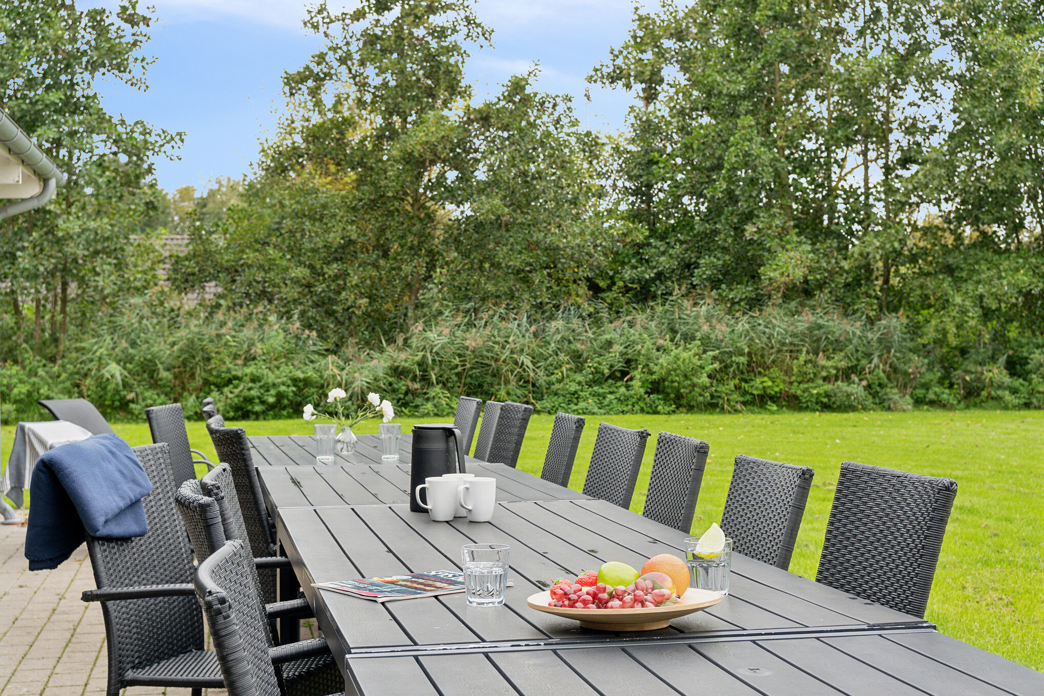Luksushus nr. 222 har en deilig terrasse med gode hagemøbler til 18 personer.