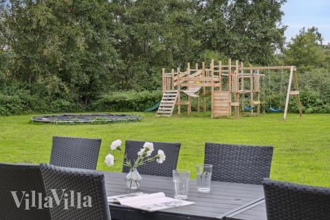 Stor terrasse i luksushus nr. 222 i Lolland/Falster/Møn.