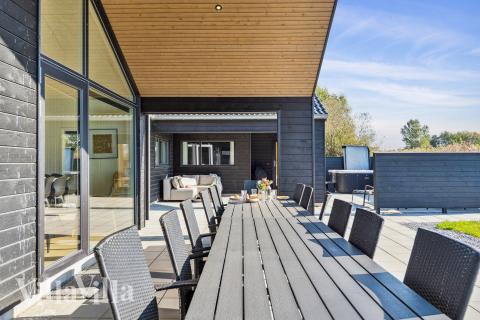 Stor terrasse i luksushus nr. 617 i Fyn og øyer.