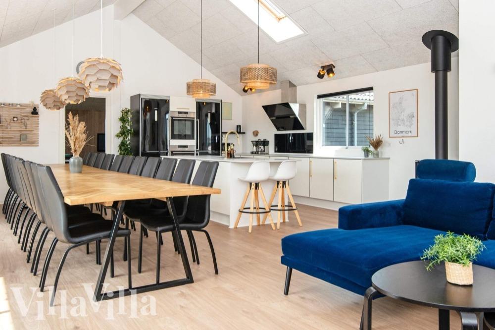 Oppholdsrom med plass til 22 i luksushus nr. 293.