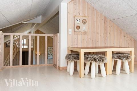 Noen av de 22 soveplassene i luksushus nr. 293 finnes på hems