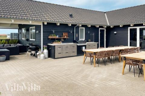 Stor terrasse i luksushus nr. 293 i Vestjylland.