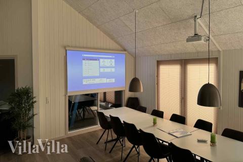 Oppholdsrom med plass til 26 i luksushus nr. 608.