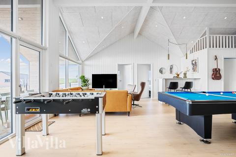 Luksushus nr. 901 til 24 personer tilbyr et stort aktivitetsrom med bl.a. biljard og dart