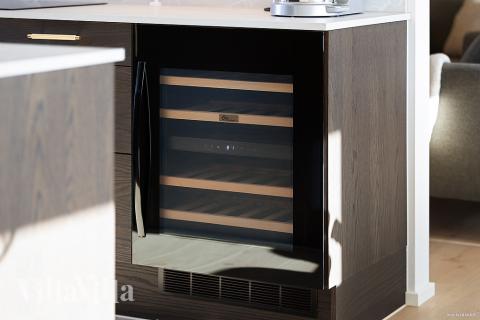 På luksushusets kjøkken finner dere alt dere trenger for å lage mat til 24 personer.