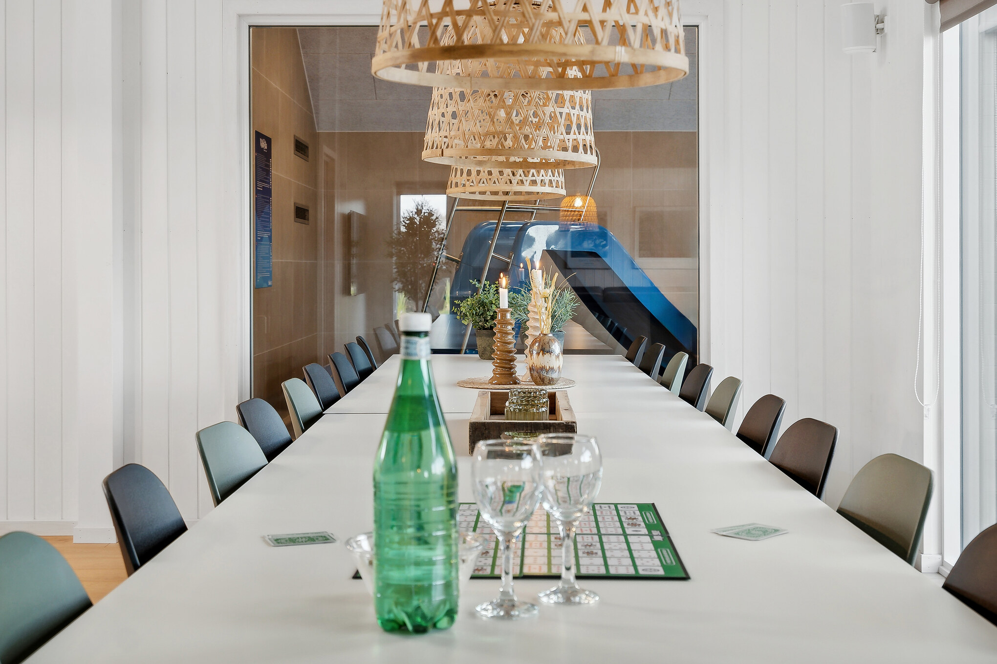 Oppholdsrom med plass til 18 i luksushus nr. 912.