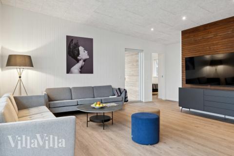 Sofakroken i luksushus nr. 936 i Limfjorden.