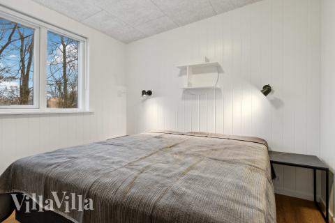 Et av de 5 soverommene i luksushus nr. 936 i Limfjorden.