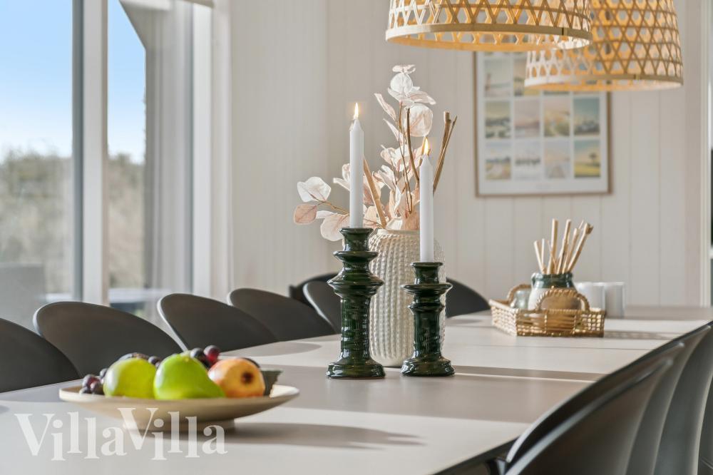 Oppholdsrom med plass til 18 i luksushus nr. 902.