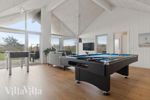Luksushus nr. 902 til 18 personer tilbyr et stort aktivitetsrom med bl.a. biljard og dart