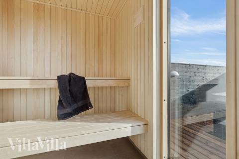 Nyt varmen i badstuen i luksushus nr. 902 til 18 personer