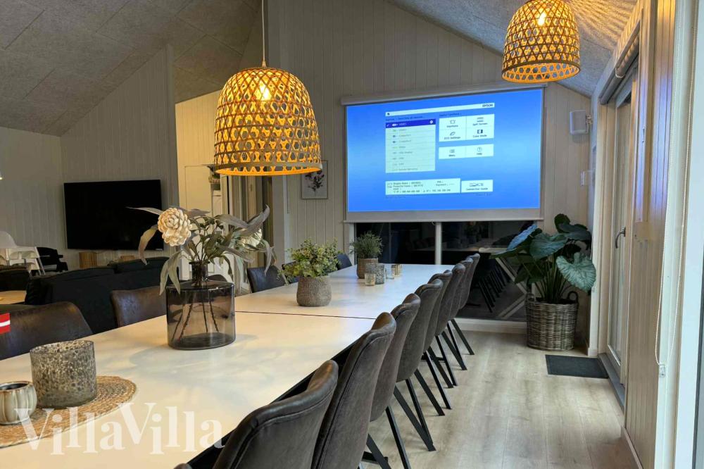 Oppholdsrom med plass til 20 i luksushus nr. 659.