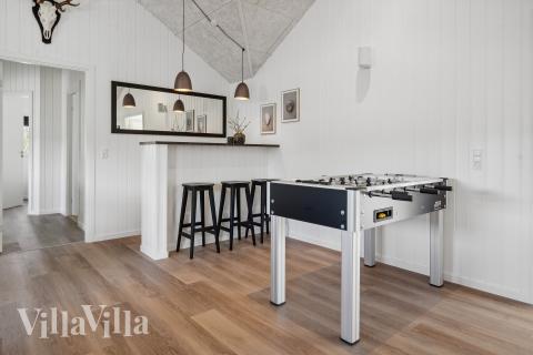 Luksushus nr. 913 til 24 personer tilbyr et stort aktivitetsrom med bl.a. biljard og dart