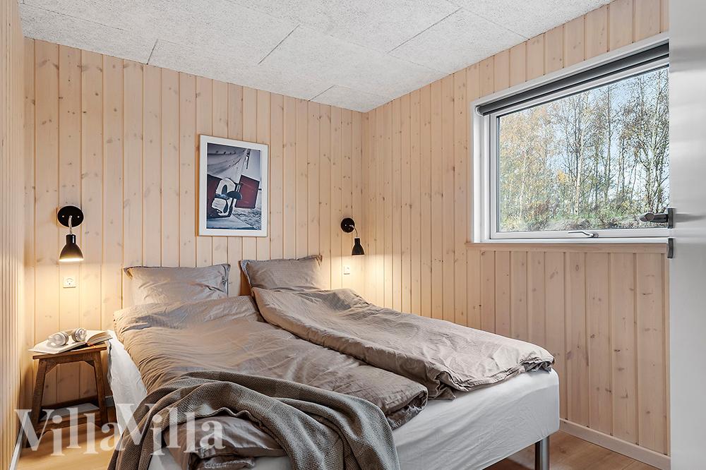 Et av de 12 soverommene i luksushus nr. 905 i Lolland/Falster/Møn.