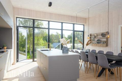 Kjøkkenet i luksushus nr. 939 i Østjylland er godt innrettet.