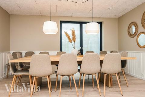 Oppholdsrom med plass til 16 i luksushus nr. 940.