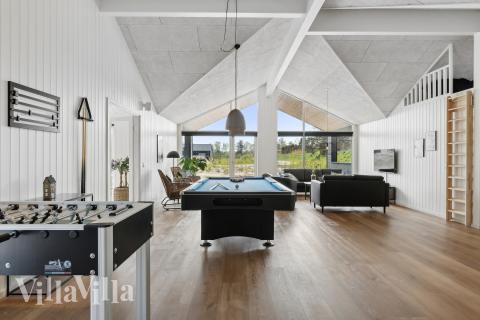 Luksushus nr. 923 til 30 personer tilbyr et stort aktivitetsrom med bl.a. biljard og dart