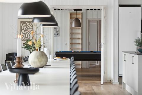 Oppholdsrom med plass til 30 i luksushus nr. 923.