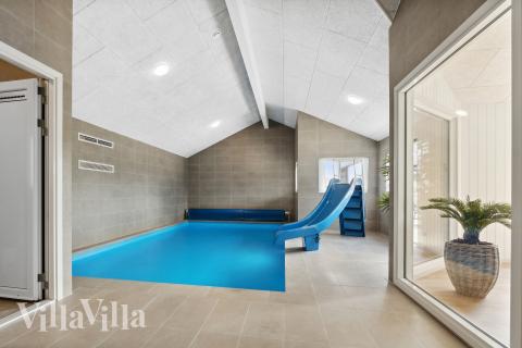 Det flotte bassenget i luksushus nr. 923 til 30 personer