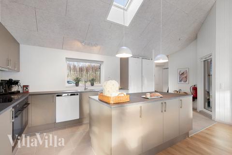 Kjøkkenet i luksushus nr. 808 er fullt utstyrt så dere lett kan lage mat til 20 personer.