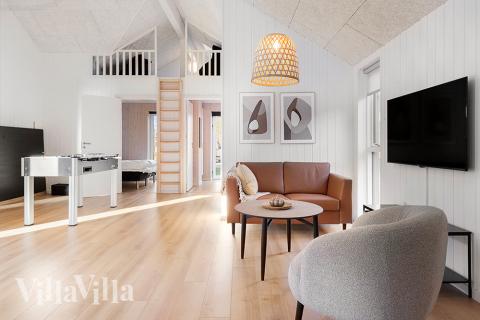 Luksushus nr. 808 til 20 personer tilbyr et stort aktivitetsrom med bl.a. biljard og dart