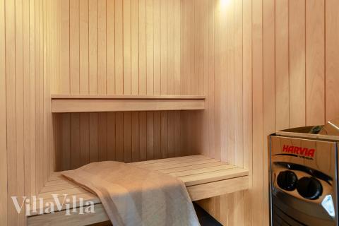 Nyt varmen i badstuen i luksushus nr. 802 til 16 personer