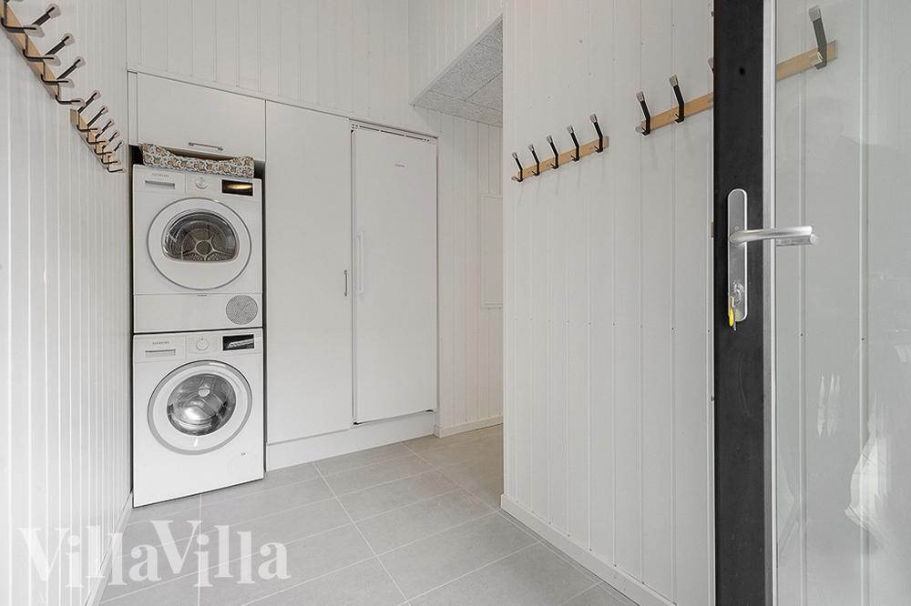 Det er god plass i inngangspartiet til luksushus nr. 802