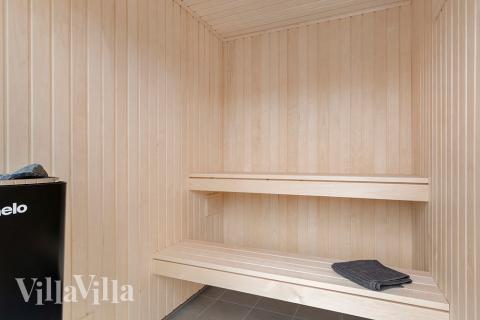 Nyt varmen i badstuen i luksushus nr. 900 til 18 personer