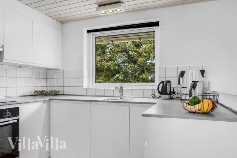 Kjøkkenet i luksushus nr. 937 er fullt utstyrt så dere lett kan lage mat til 12 personer.