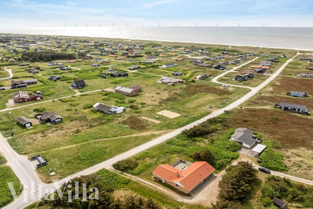 Dette lekre huset med svømmebasseng, nr. 937, med plass til 10 personer, ligger i Vestjylland
