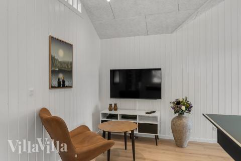 Luksushus nr. 922 til 14 personer tilbyr et stort aktivitetsrom med bl.a. biljard og dart