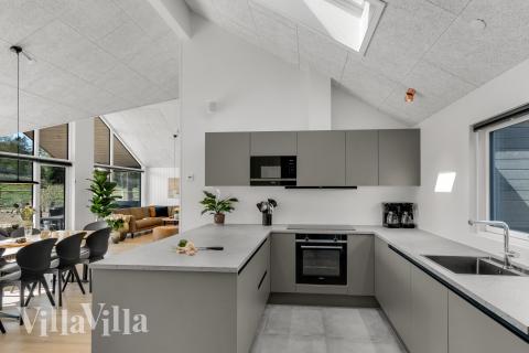 Kjøkkenet i luksushus nr. 922 er godt innrettet.